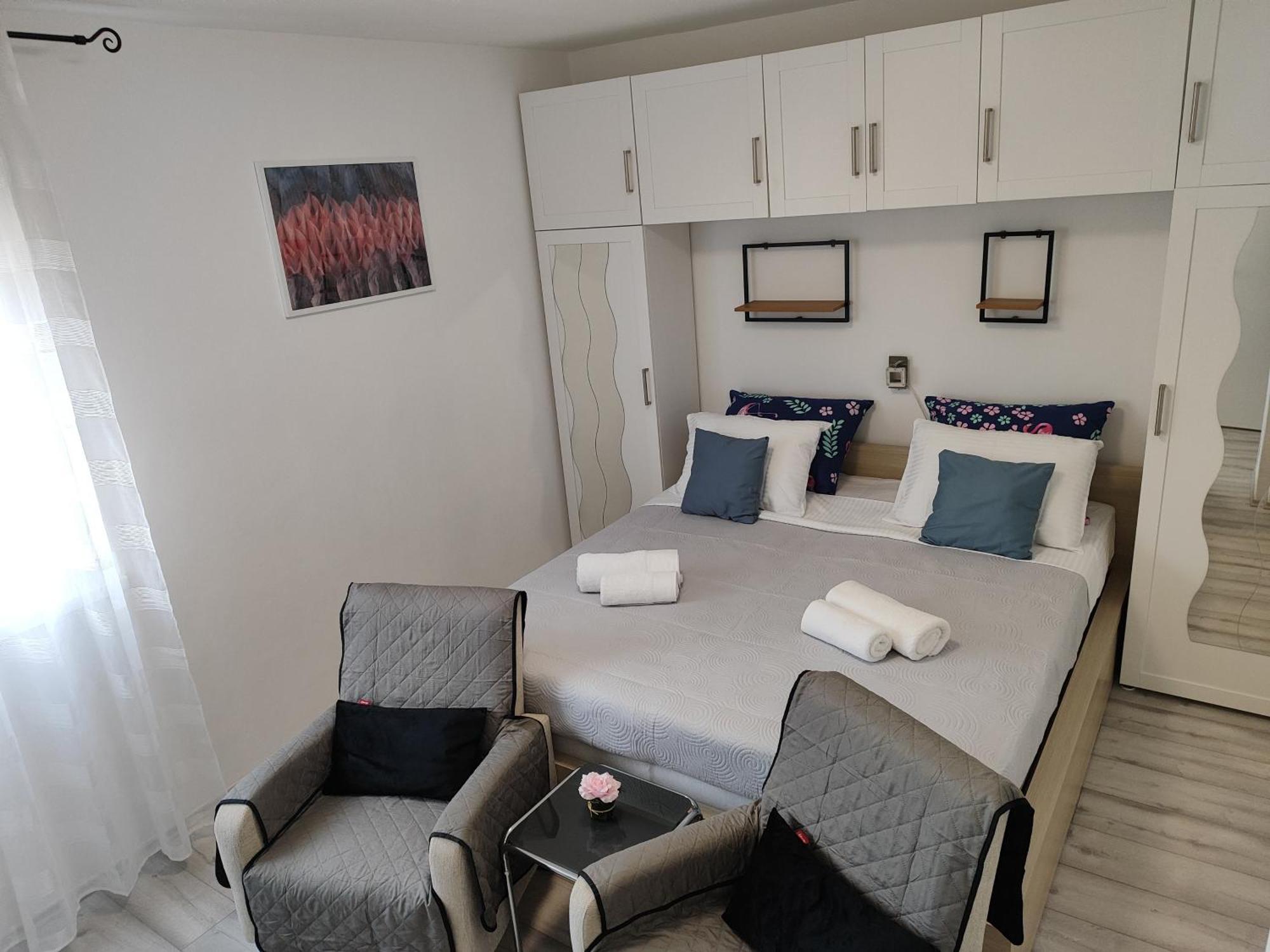 Apartment Zara With Garage ภายนอก รูปภาพ