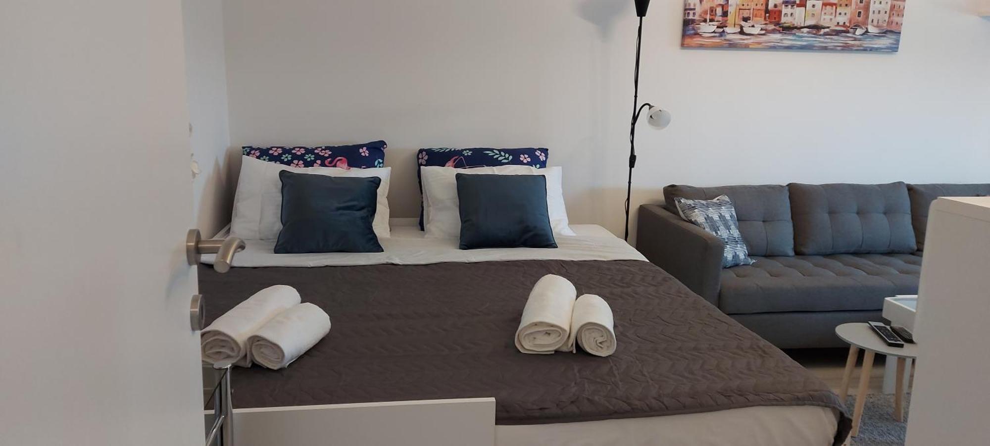 Apartment Zara With Garage ภายนอก รูปภาพ