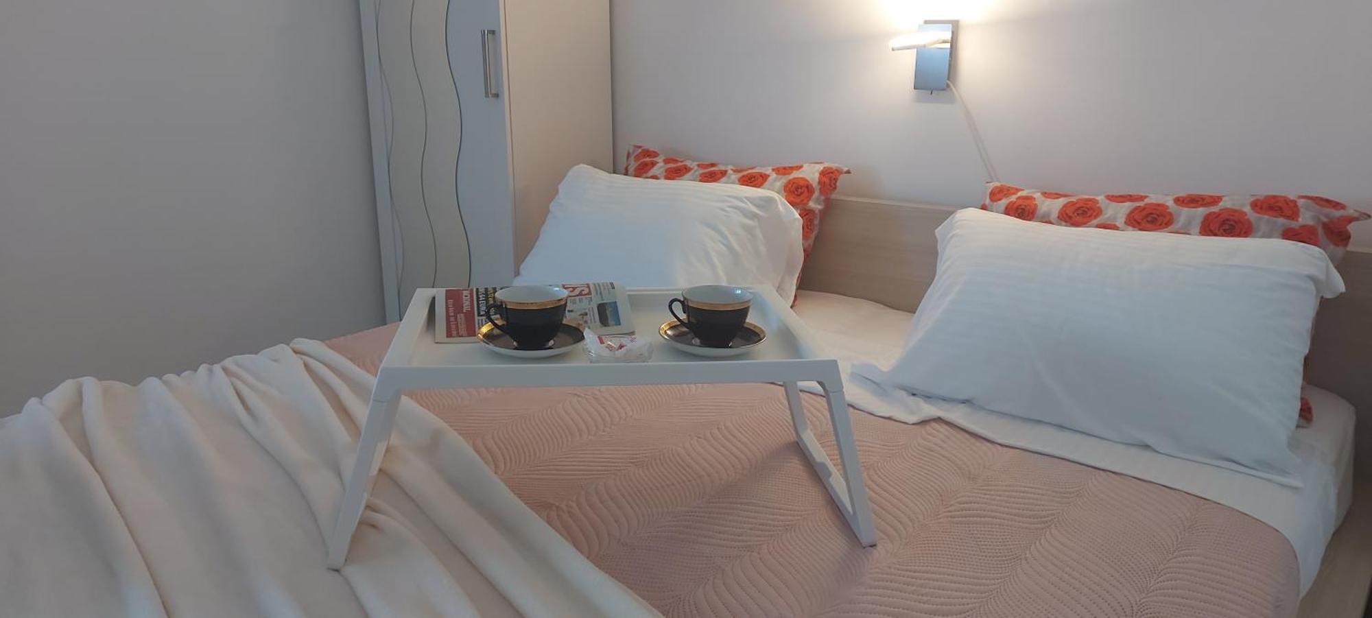 Apartment Zara With Garage ภายนอก รูปภาพ